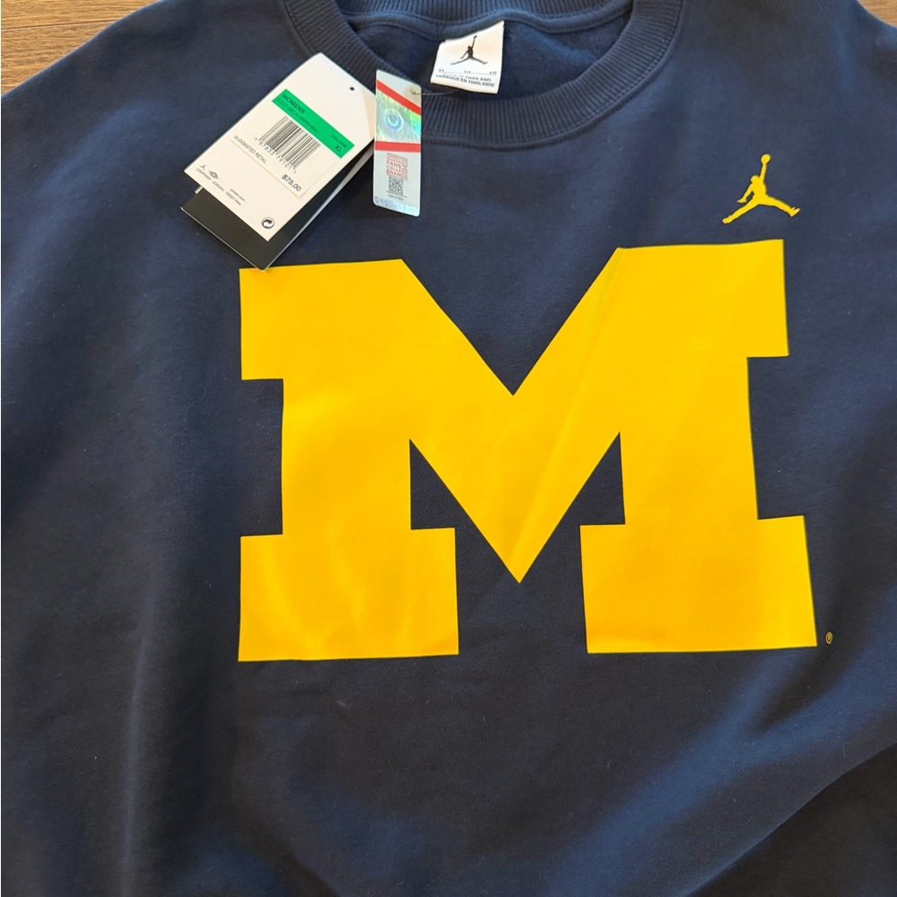 Nike Women’s Michigan Jordan Cropped Oversized Crewneck Sweatshirt
